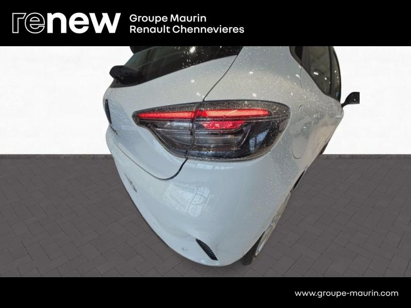Photo 14 de l’annonce de RENAULT Clio d’occasion à vendre à CHENNEVIÈRES-SUR-MARNE