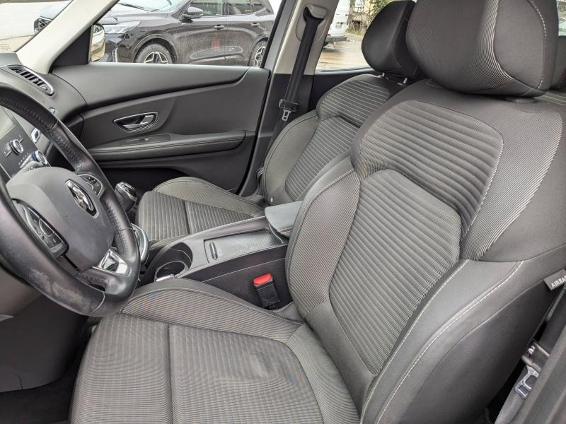 Photo 9 de l’annonce de RENAULT Grand Scenic d’occasion à vendre à MANOSQUE