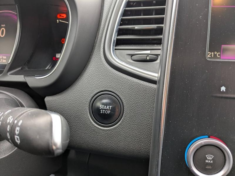 Photo 15 de l’annonce de RENAULT Grand Scenic d’occasion à vendre à MANOSQUE