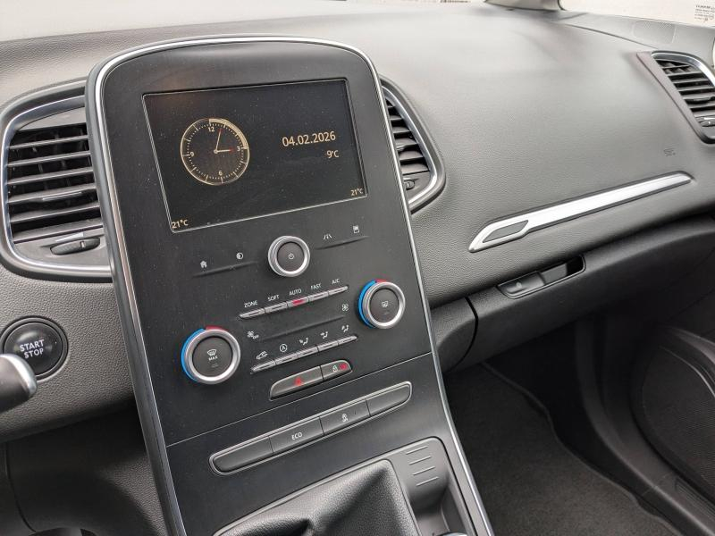 Photo 18 de l’annonce de RENAULT Grand Scenic d’occasion à vendre à MANOSQUE