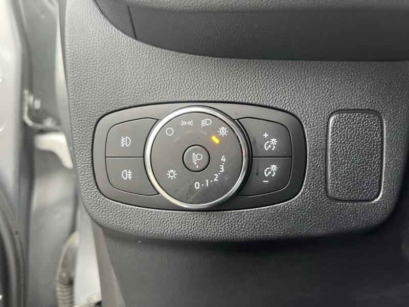 Photo 10 de l’annonce de FORD Puma d’occasion à vendre à BRIGNOLES