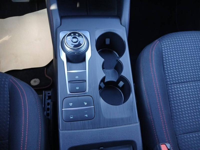 Photo 10 de l’annonce de FORD Kuga d’occasion à vendre à NÎMES