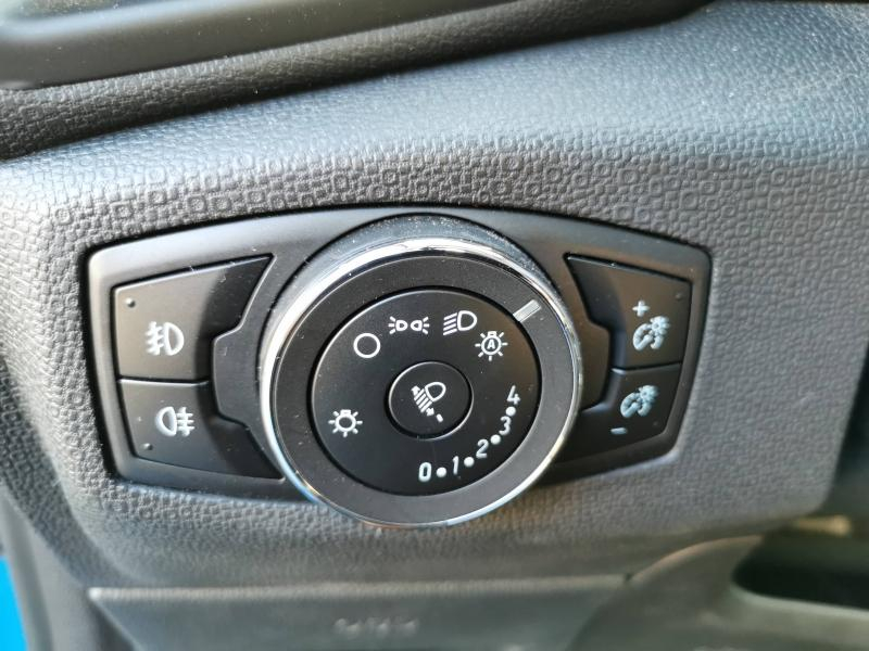 Photo 11 de l’annonce de FORD EcoSport d’occasion à vendre à NÎMES