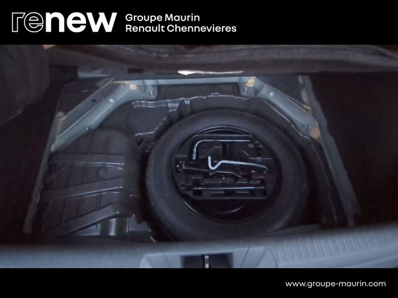 Photo 10 de l’annonce de RENAULT Megane d’occasion à vendre à CHENNEVIÈRES-SUR-MARNE