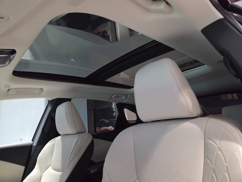 Photo 13 de l’annonce de LEXUS RX d’occasion à vendre à AUBIÈRE