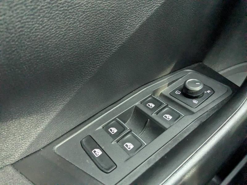 Photo 15 de l’annonce de VOLKSWAGEN T-Roc d’occasion à vendre à PAYS DE GEX