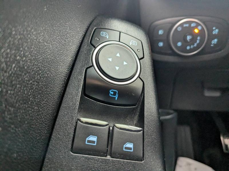 Photo 11 de l’annonce de FORD Fiesta d’occasion à vendre à PAYS DE GEX