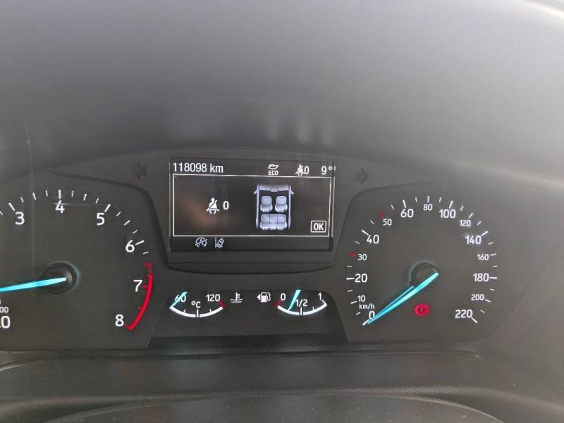 Photo 14 de l’annonce de FORD Fiesta d’occasion à vendre à PAYS DE GEX