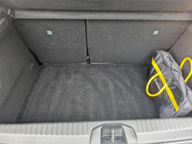 Photo 5 de l’annonce de RENAULT Clio d’occasion à vendre à FRÉJUS