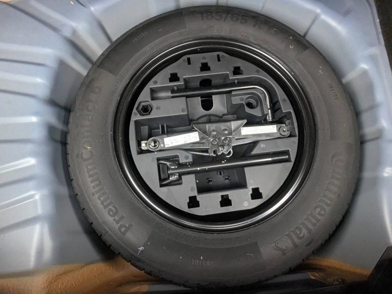 Photo 6 de l’annonce de RENAULT Clio d’occasion à vendre à FRÉJUS