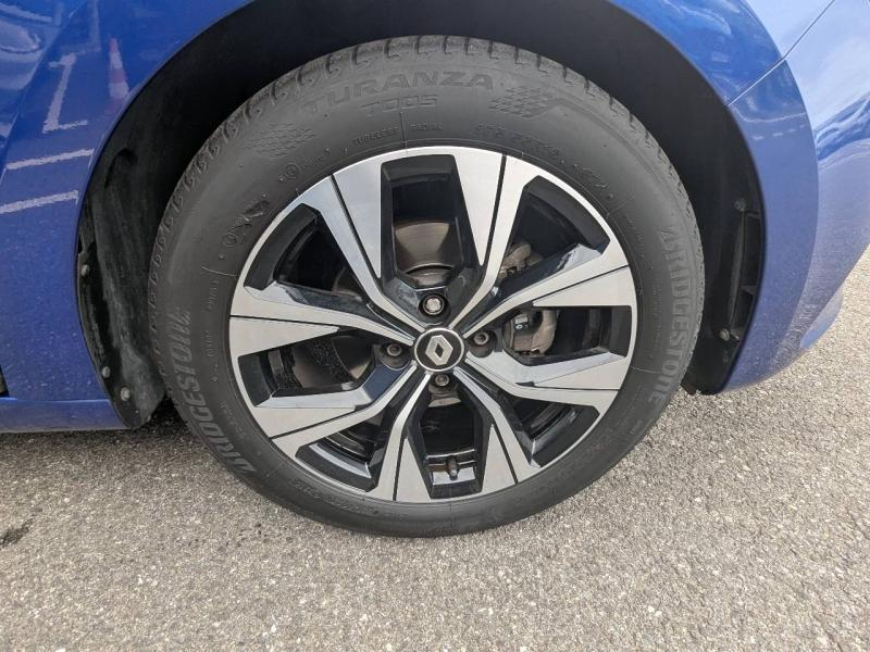 Photo 9 de l’annonce de RENAULT Clio d’occasion à vendre à FRÉJUS