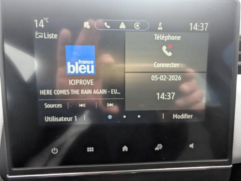 Photo 16 de l’annonce de RENAULT Clio d’occasion à vendre à FRÉJUS