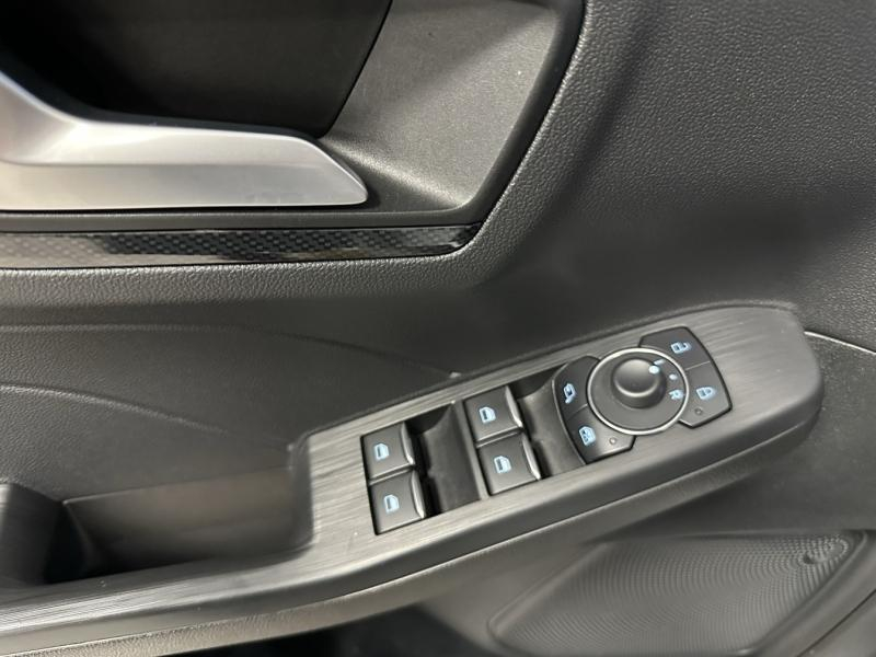 Photo 14 de l’annonce de FORD Kuga d’occasion à vendre à ORANGE