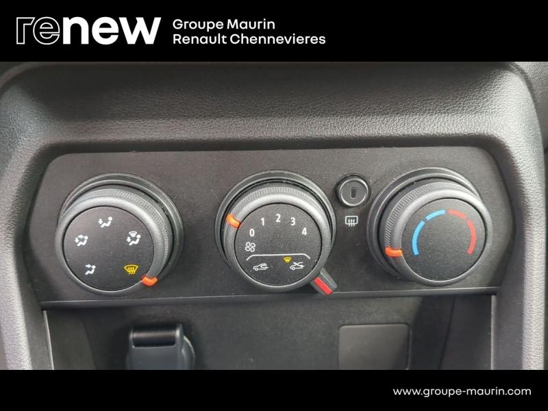 Photo 17 de l’annonce de DACIA Sandero d’occasion à vendre à CHENNEVIÈRES-SUR-MARNE