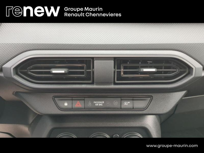 Photo 18 de l’annonce de DACIA Sandero d’occasion à vendre à CHENNEVIÈRES-SUR-MARNE