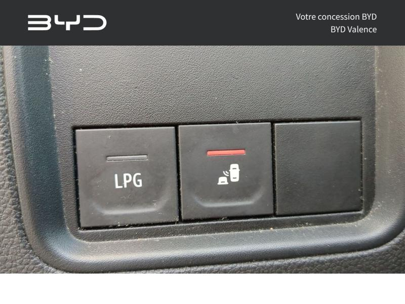 Photo 18 de l’annonce de DACIA Duster d’occasion à vendre à VALENCE