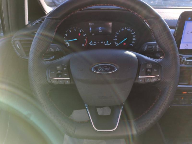 Photo 10 de l’annonce de FORD Fiesta d’occasion à vendre à NÎMES