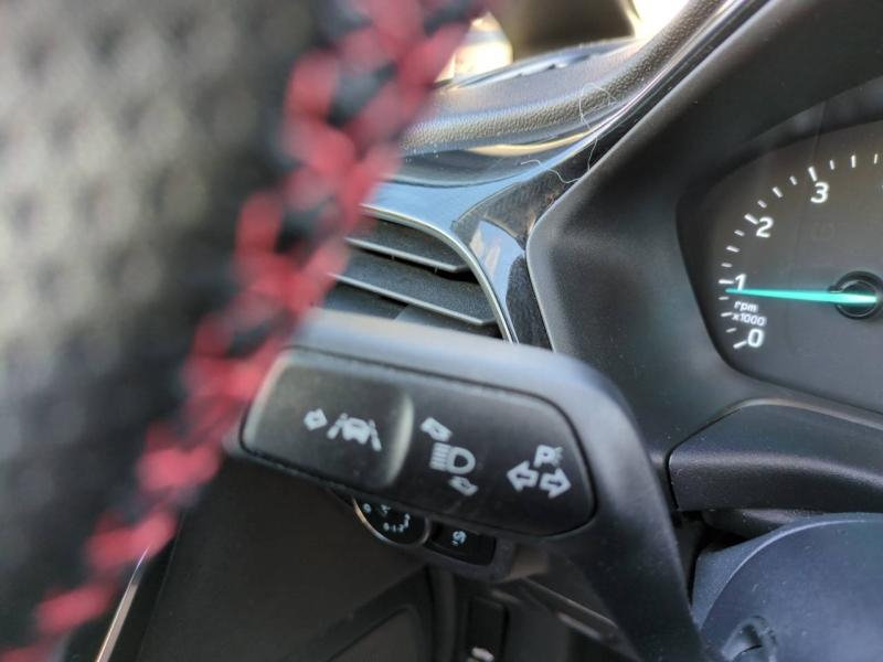 Photo 11 de l’annonce de FORD Fiesta d’occasion à vendre à NÎMES