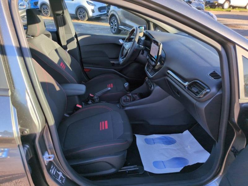 Photo 15 de l’annonce de FORD Fiesta d’occasion à vendre à NÎMES