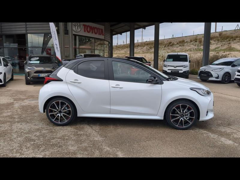 Photo 7 de l’annonce de TOYOTA Yaris d’occasion à vendre à ARLES