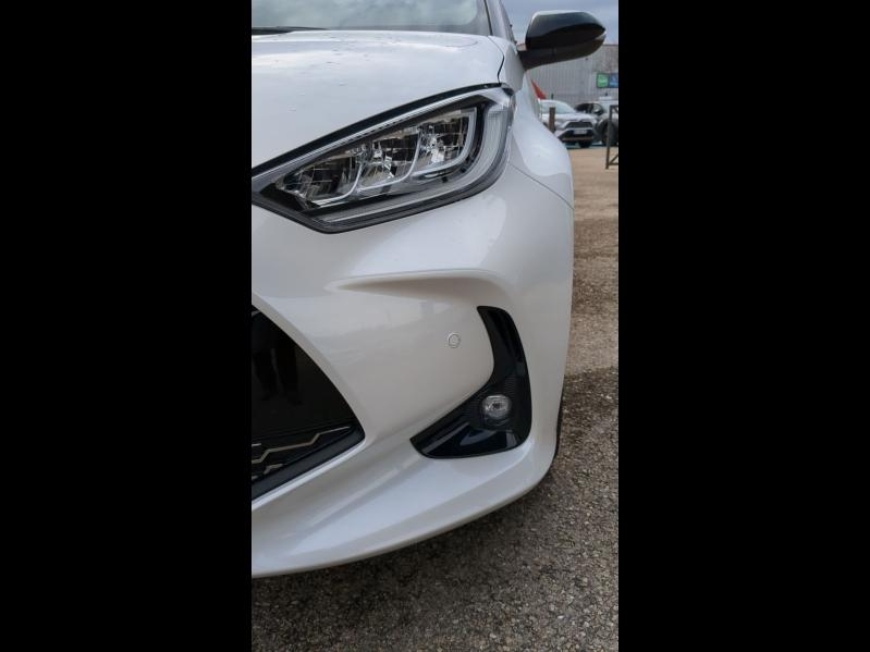Photo 10 de l’annonce de TOYOTA Yaris d’occasion à vendre à ARLES