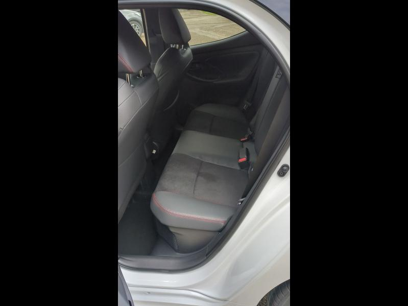 Photo 15 de l’annonce de TOYOTA Yaris d’occasion à vendre à ARLES