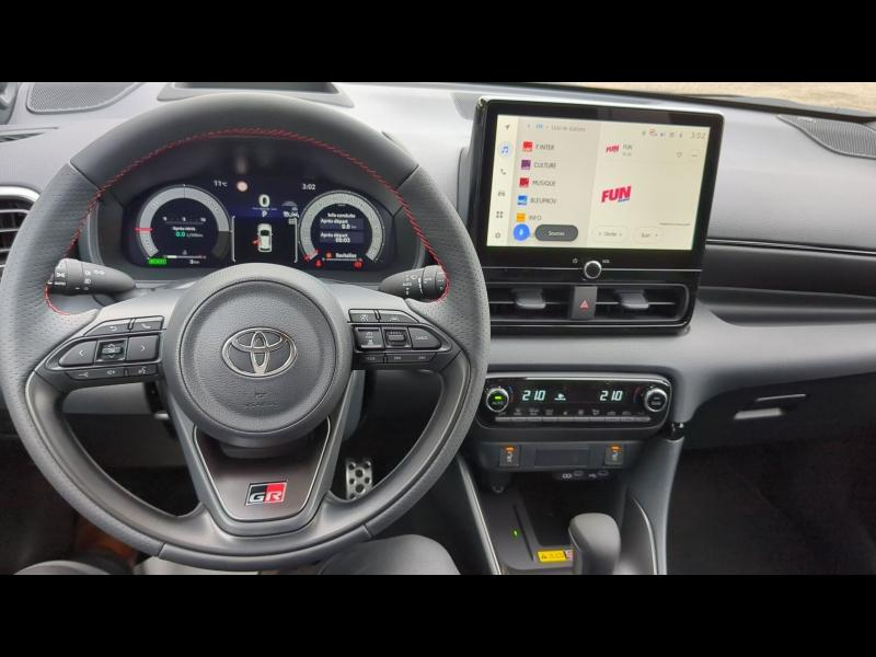 Photo 19 de l’annonce de TOYOTA Yaris d’occasion à vendre à ARLES