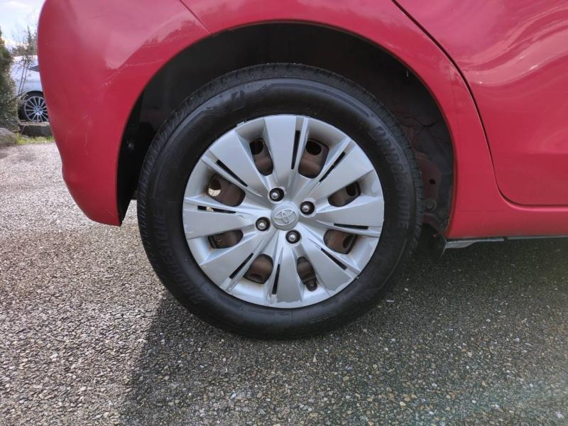 Photo 12 de l’annonce de TOYOTA Yaris d’occasion à vendre à ARLES