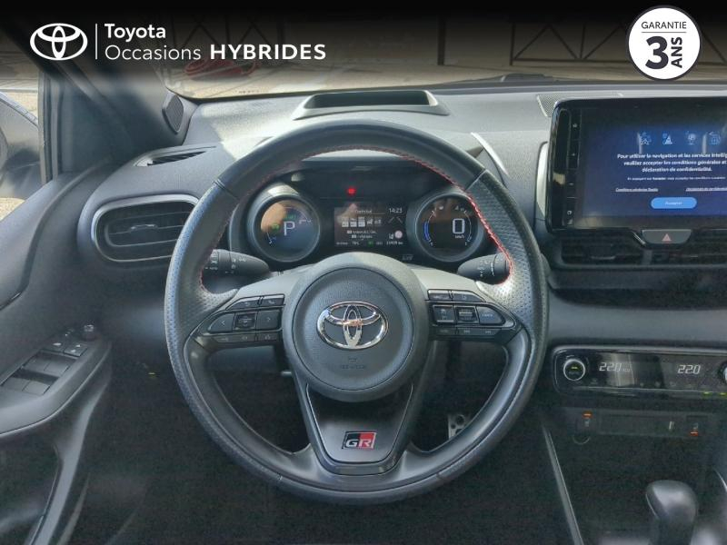 Photo 9 de l’annonce de TOYOTA Yaris d’occasion à vendre à ARLES