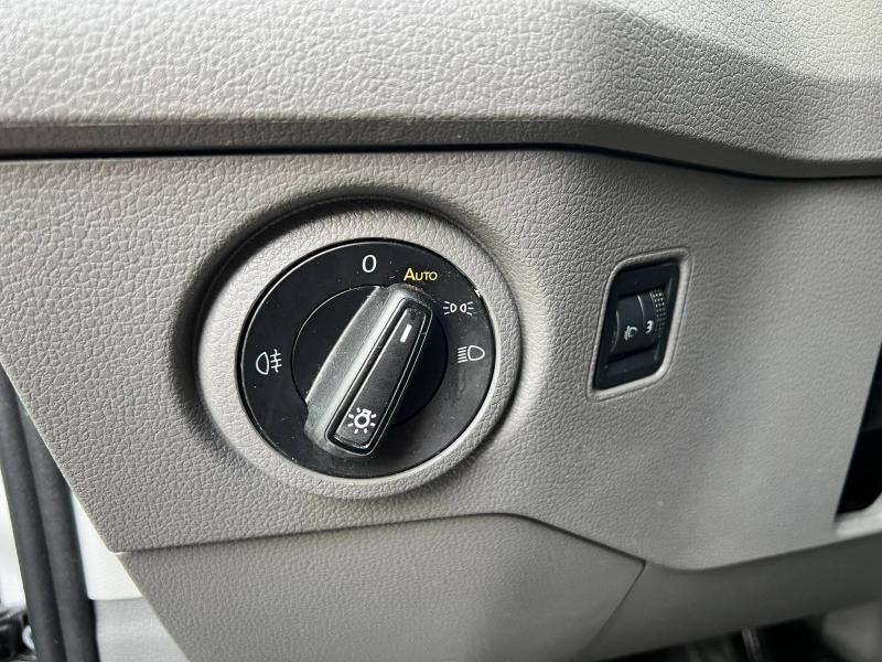 Photo 11 de l’annonce de VOLKSWAGEN Crafter Fg VUL d’occasion à vendre à ALBERTVILLE
