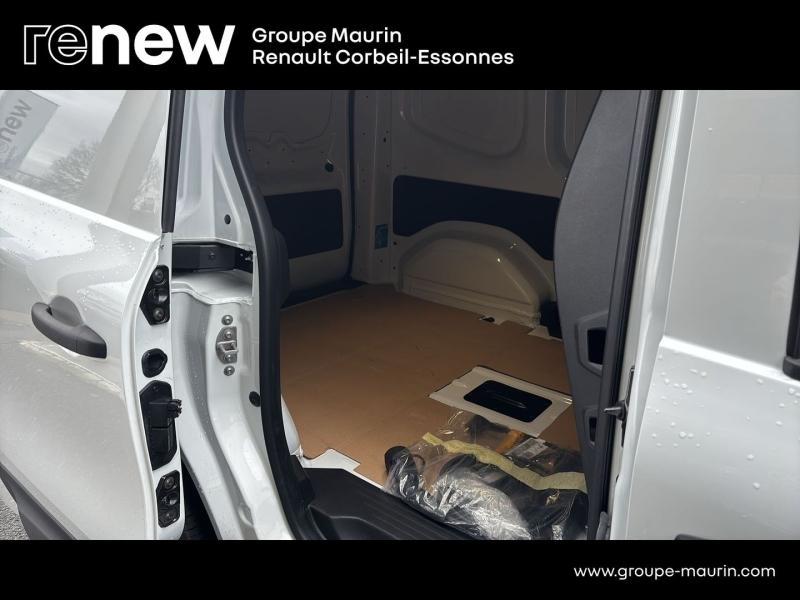 Photo 14 de l’annonce de RENAULT Kangoo Van d’occasion à vendre à CORBEIL-ESSONNES