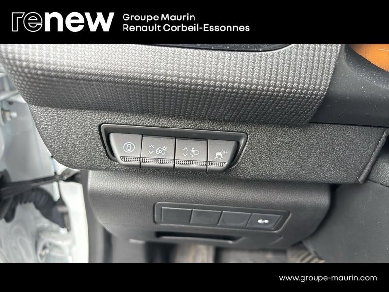 Photo 17 de l’annonce de RENAULT Kangoo Van d’occasion à vendre à CORBEIL-ESSONNES