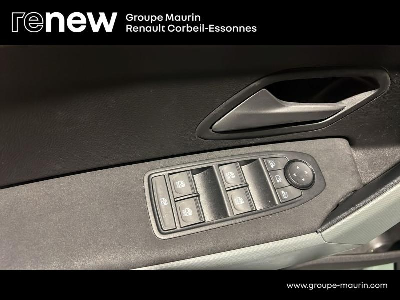 Photo 15 de l’annonce de DACIA Duster d’occasion à vendre à CORBEIL-ESSONNES