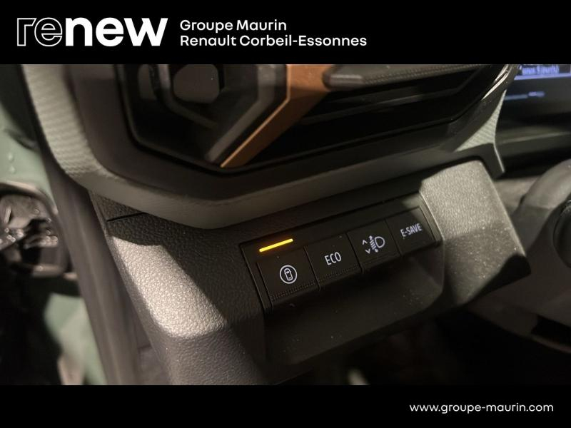 Photo 16 de l’annonce de DACIA Duster d’occasion à vendre à CORBEIL-ESSONNES