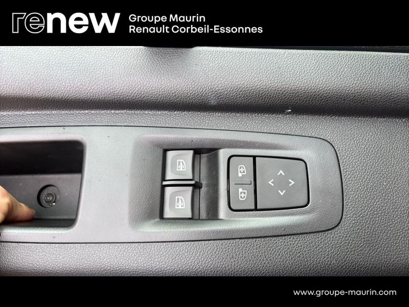 Photo 12 de l’annonce de RENAULT Master Fg VUL d’occasion à vendre à CORBEIL-ESSONNES