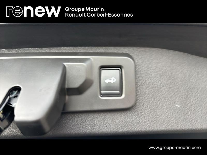 Photo 16 de l’annonce de RENAULT Scenic d’occasion à vendre à CORBEIL-ESSONNES