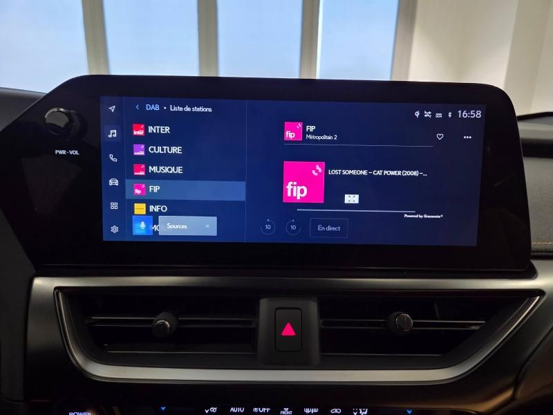 Photo 8 de l’annonce de LEXUS UX d’occasion à vendre à AUBIÈRE