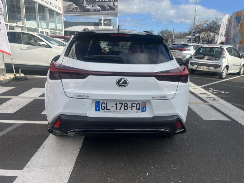 Photo 8 de l’annonce de LEXUS UX d’occasion à vendre à LATTES