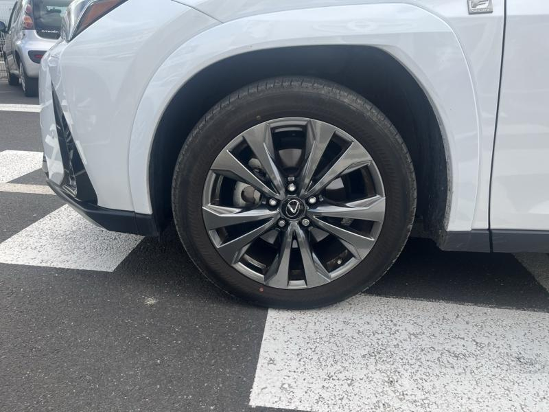 Photo 13 de l’annonce de LEXUS UX d’occasion à vendre à LATTES