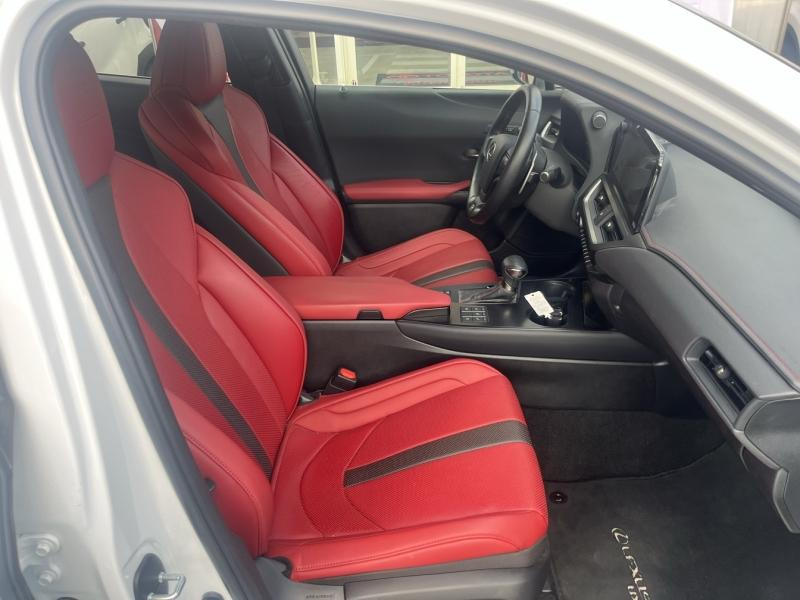 Photo 14 de l’annonce de LEXUS UX d’occasion à vendre à LATTES