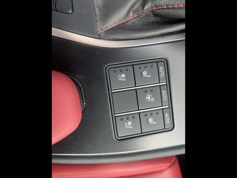 Photo 18 de l’annonce de LEXUS UX d’occasion à vendre à LATTES