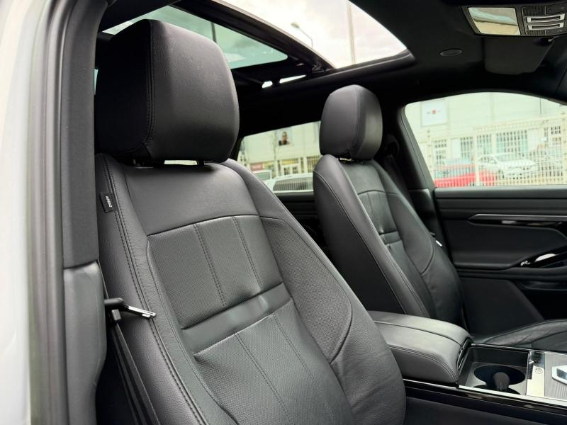 Photo 16 de l’annonce de LAND-ROVER Evoque d’occasion à vendre à AIX-EN-PROVENCE