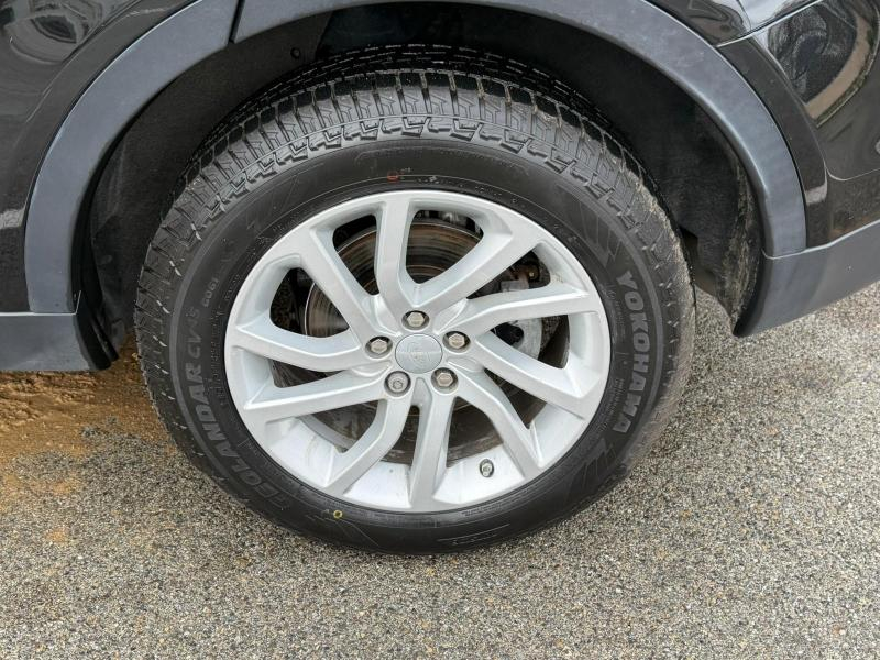 Photo 9 de l’annonce de LAND-ROVER Discovery Sport d’occasion à vendre à AIX-EN-PROVENCE