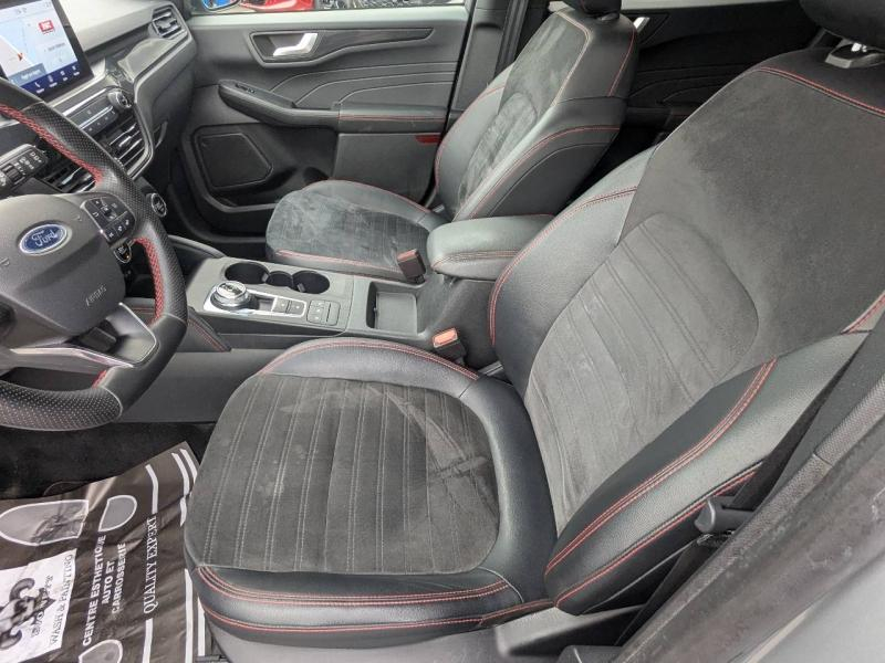 Photo 10 de l’annonce de FORD Kuga d’occasion à vendre à FRÉJUS