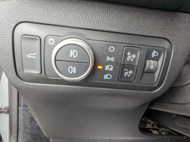 Photo 13 de l’annonce de FORD Kuga d’occasion à vendre à FRÉJUS