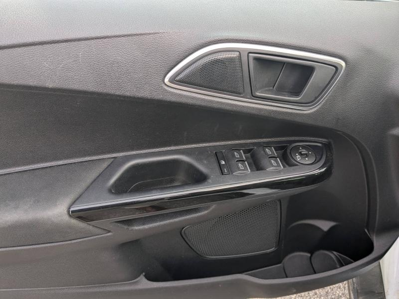 Photo 18 de l’annonce de FORD B-MAX d’occasion à vendre à GAP