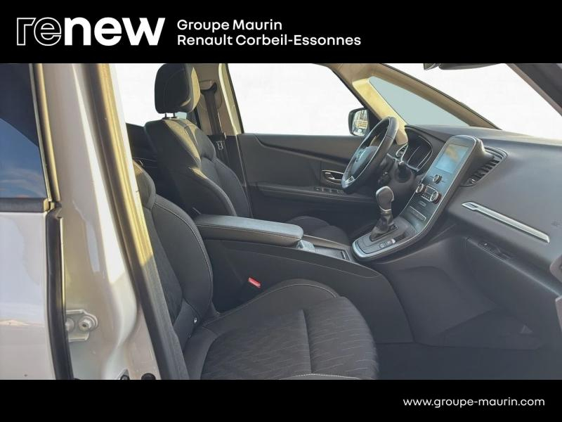 Photo 18 de l’annonce de RENAULT Scenic d’occasion à vendre à CORBEIL-ESSONNES