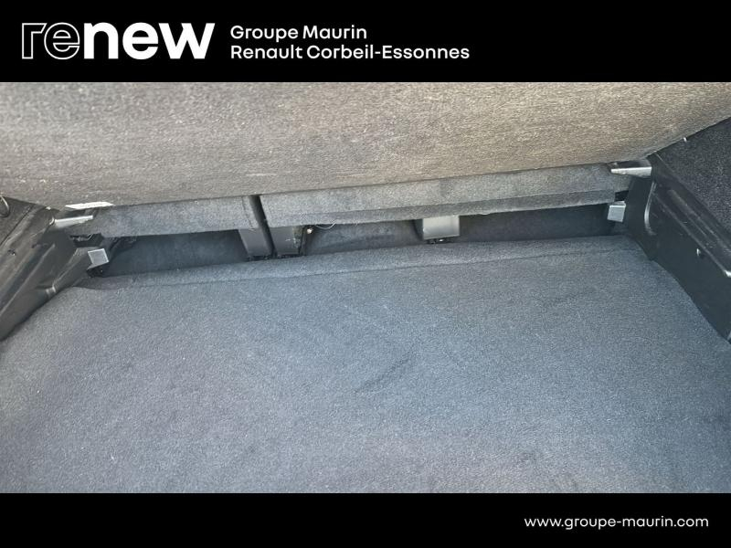 Photo 20 de l’annonce de RENAULT Scenic d’occasion à vendre à CORBEIL-ESSONNES