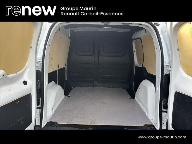 Photo 12 de l’annonce de RENAULT Kangoo Van d’occasion à vendre à CORBEIL-ESSONNES
