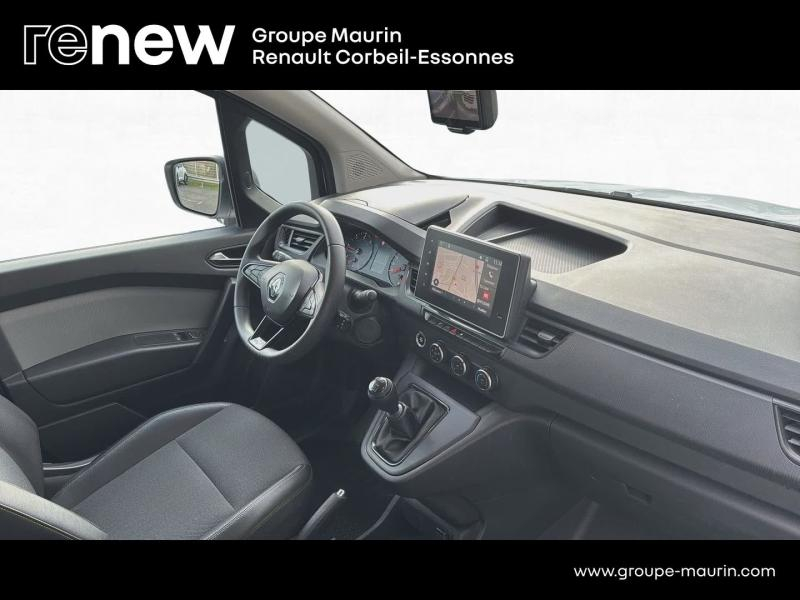 Photo 15 de l’annonce de RENAULT Kangoo Van d’occasion à vendre à CORBEIL-ESSONNES